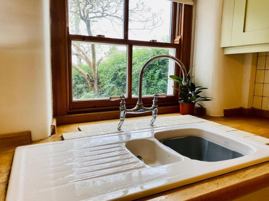Cotswold Home Over 4 Floors - Perfect For Families Friends Contractors ชิปปิงนอร์ตัน ภายนอก รูปภาพ
