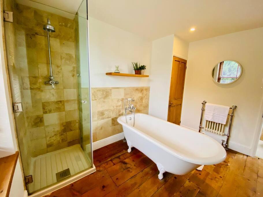 Cotswold Home Over 4 Floors - Perfect For Families Friends Contractors ชิปปิงนอร์ตัน ภายนอก รูปภาพ