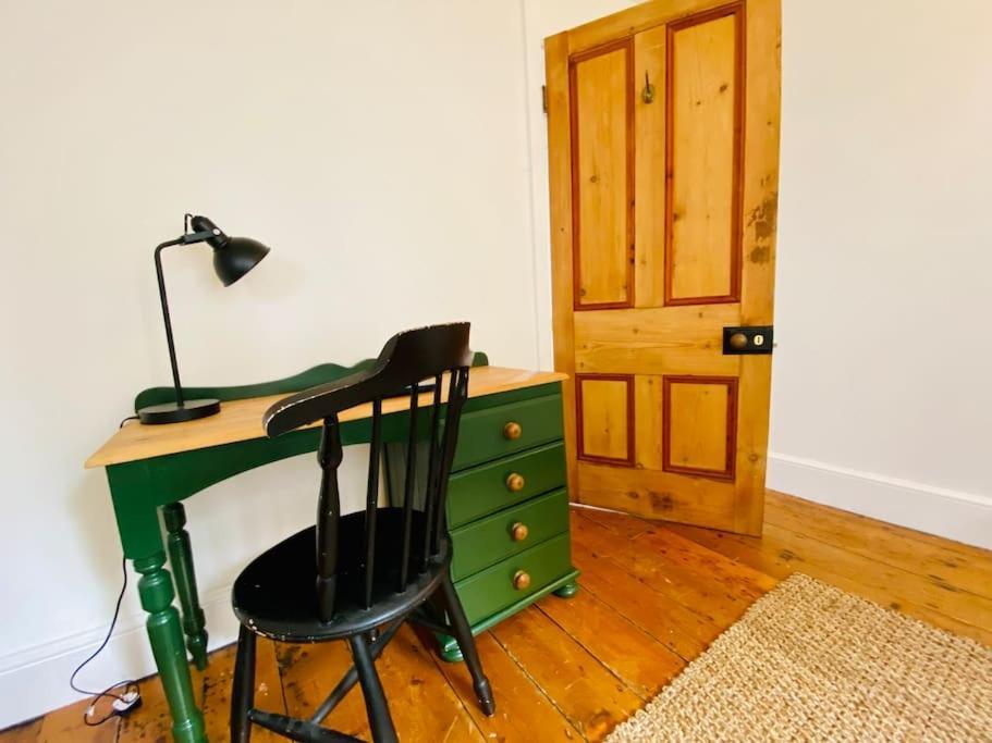 Cotswold Home Over 4 Floors - Perfect For Families Friends Contractors ชิปปิงนอร์ตัน ภายนอก รูปภาพ